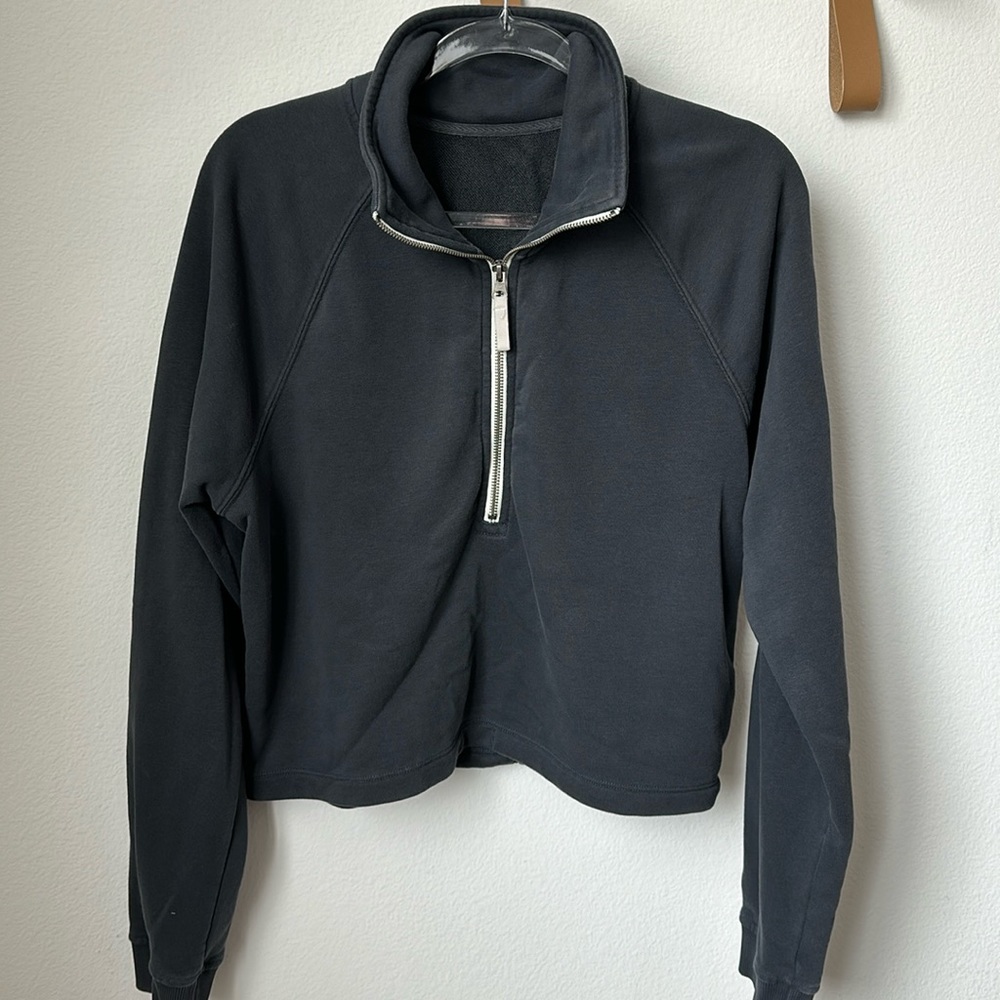 Vuori half zip Grey hoodie size xl